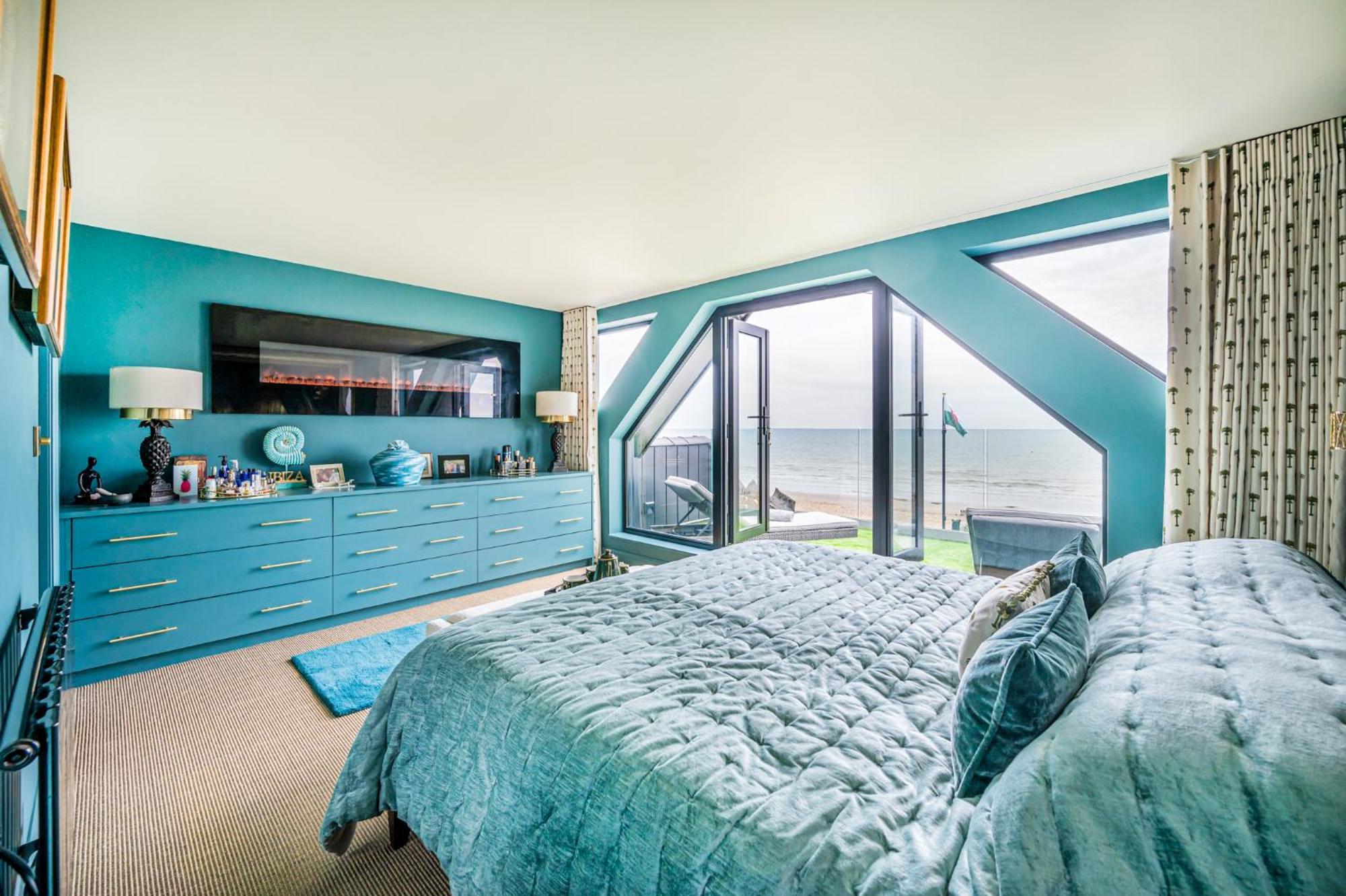 Aqua Blu Beach House Holiday Rental Pevensey Exterior photo